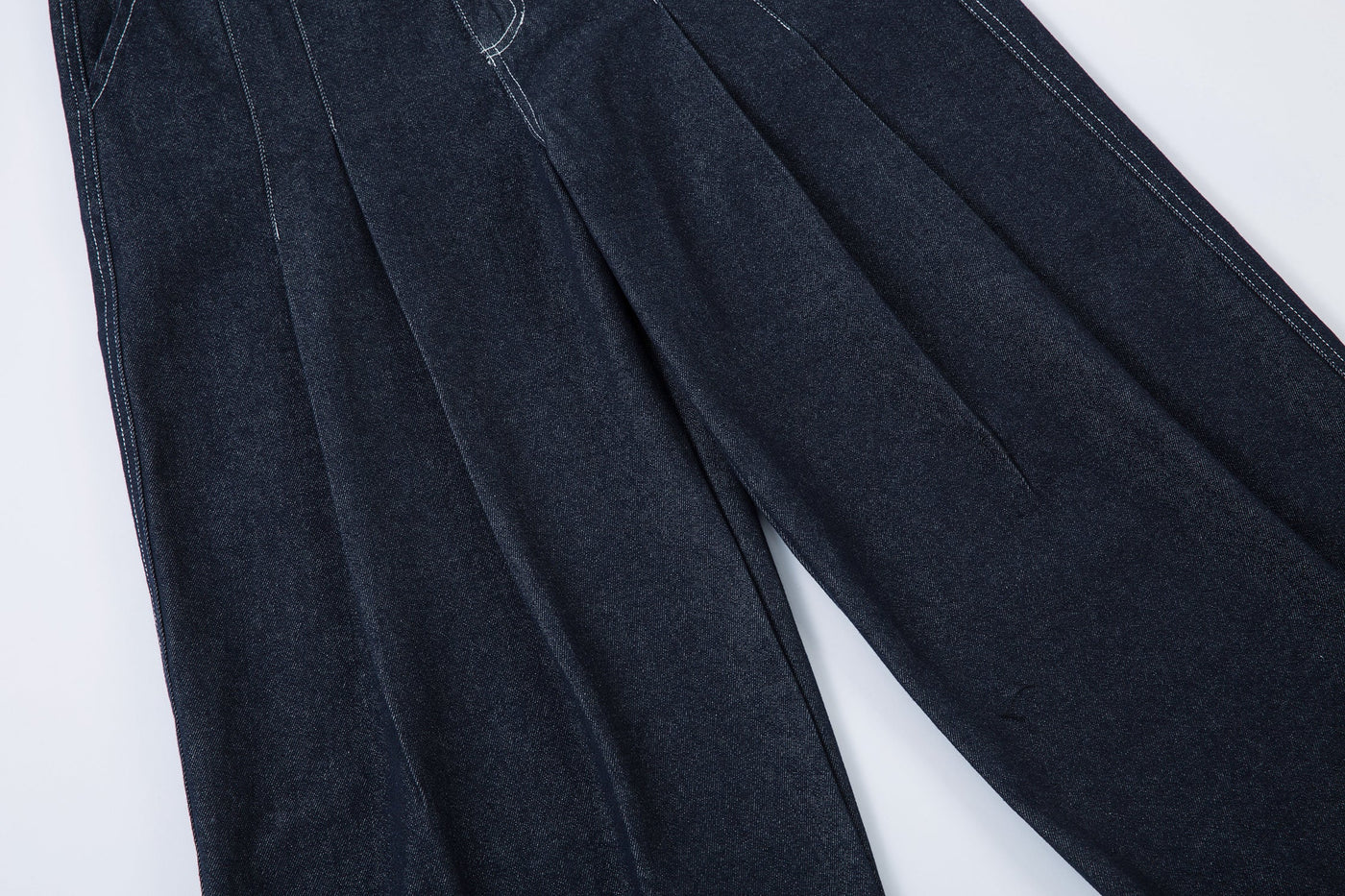 NOIRÉ™ | ESSENCE WIDE-LEG DENIM