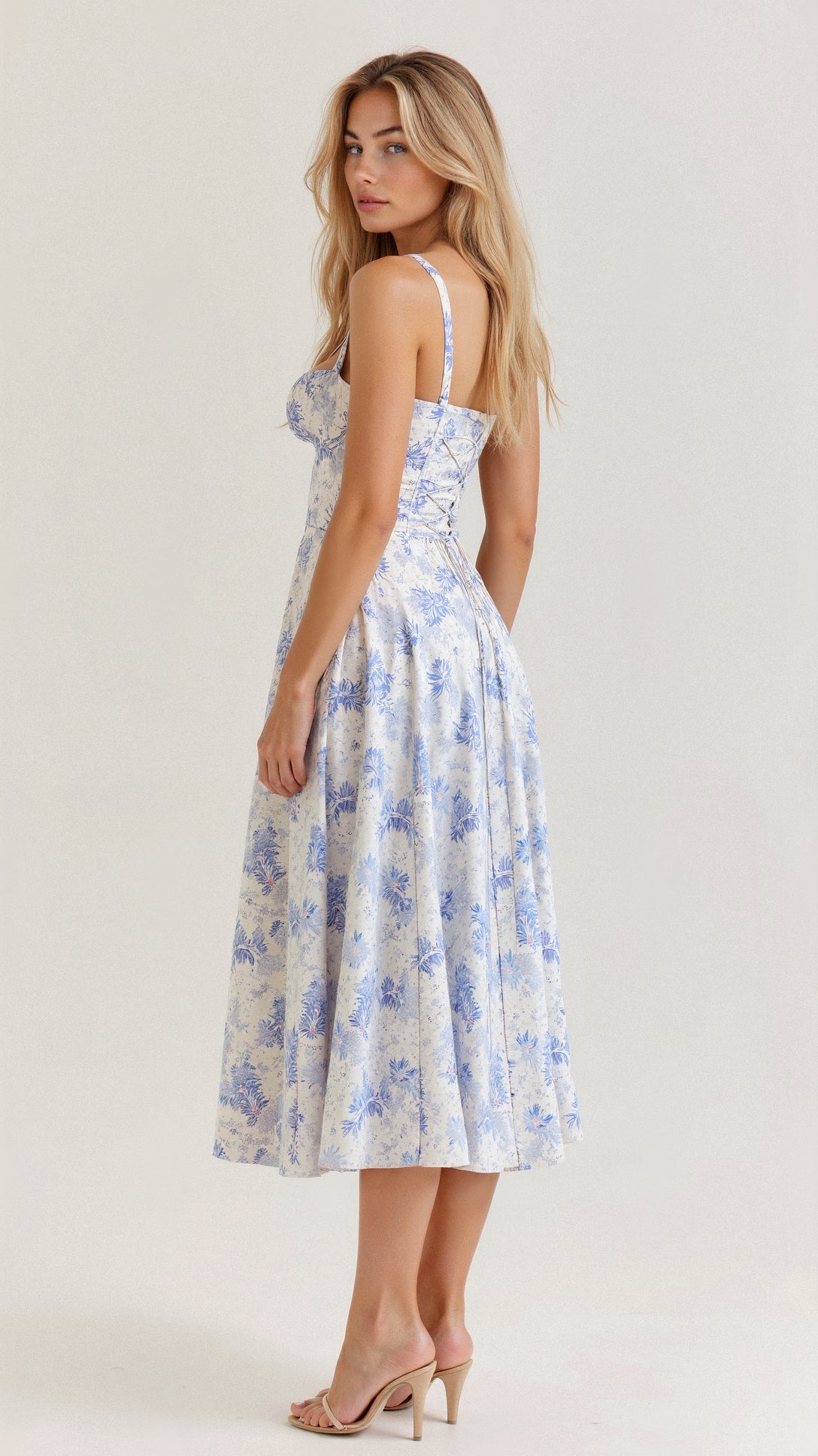 Kiana | Vyötärömekko