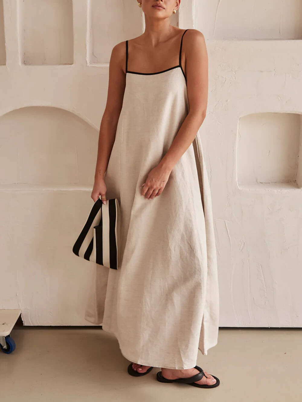 Leticia | Tyylikäs lomatyylinen mekko